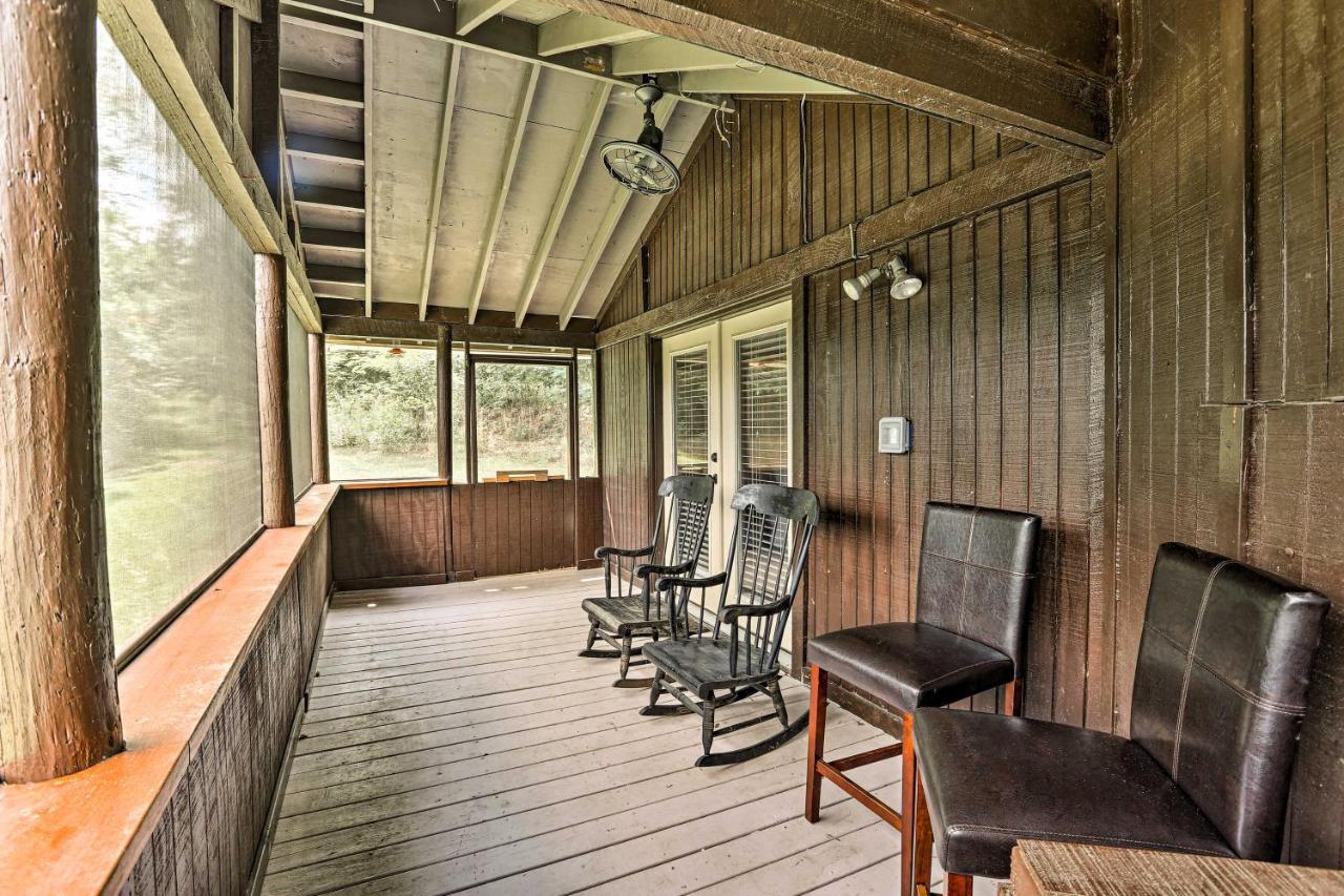 1950S Serenity Pond Cabin With View Peace And Quiet! Таладега Екстериор снимка